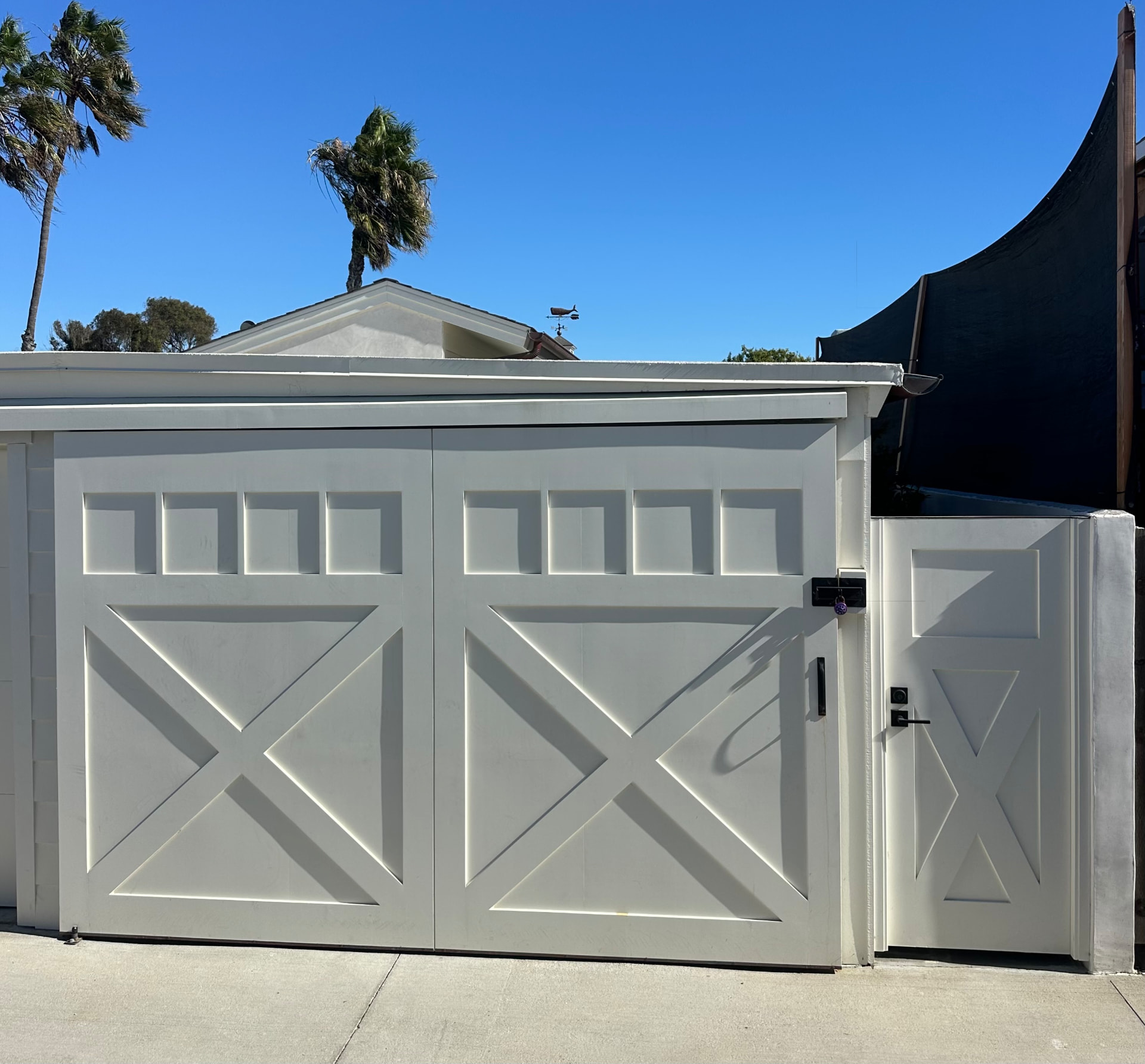 GD-35 — Cross Buck Barn Door with Matching Pedestrian Gate