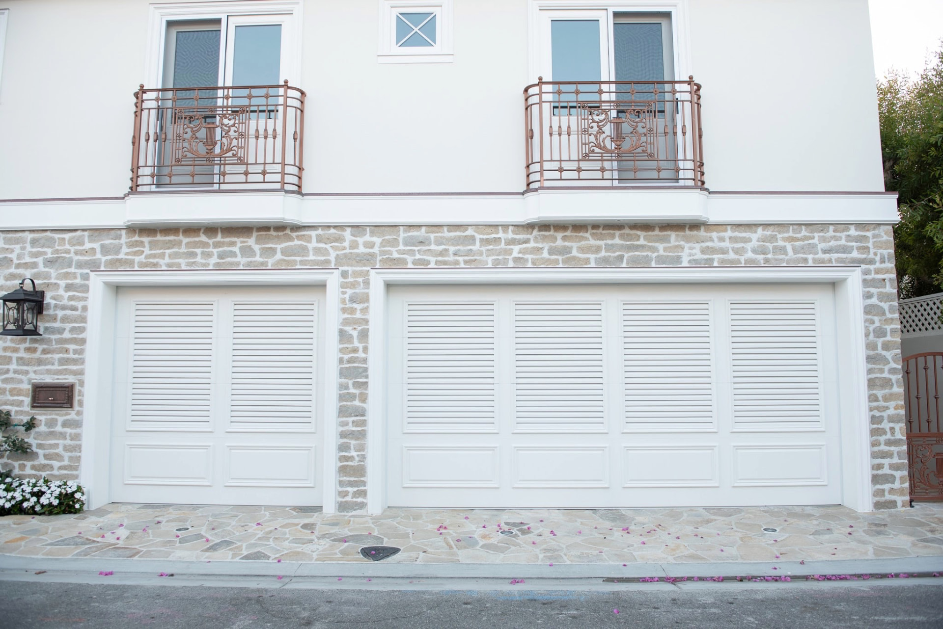 GD-03 — White Louvered Garage Doors