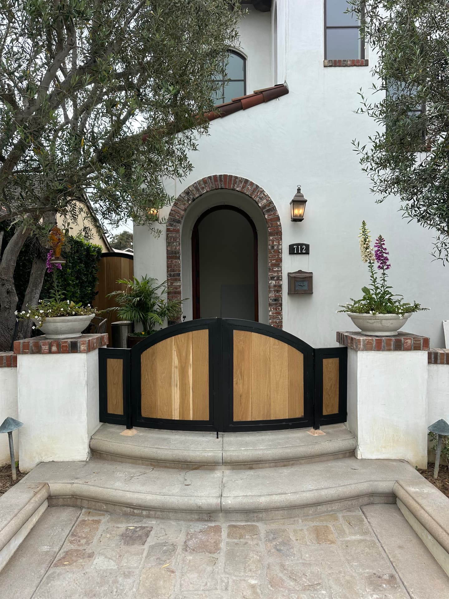 PG-05 — White Oak Double Gate with Steel Frame