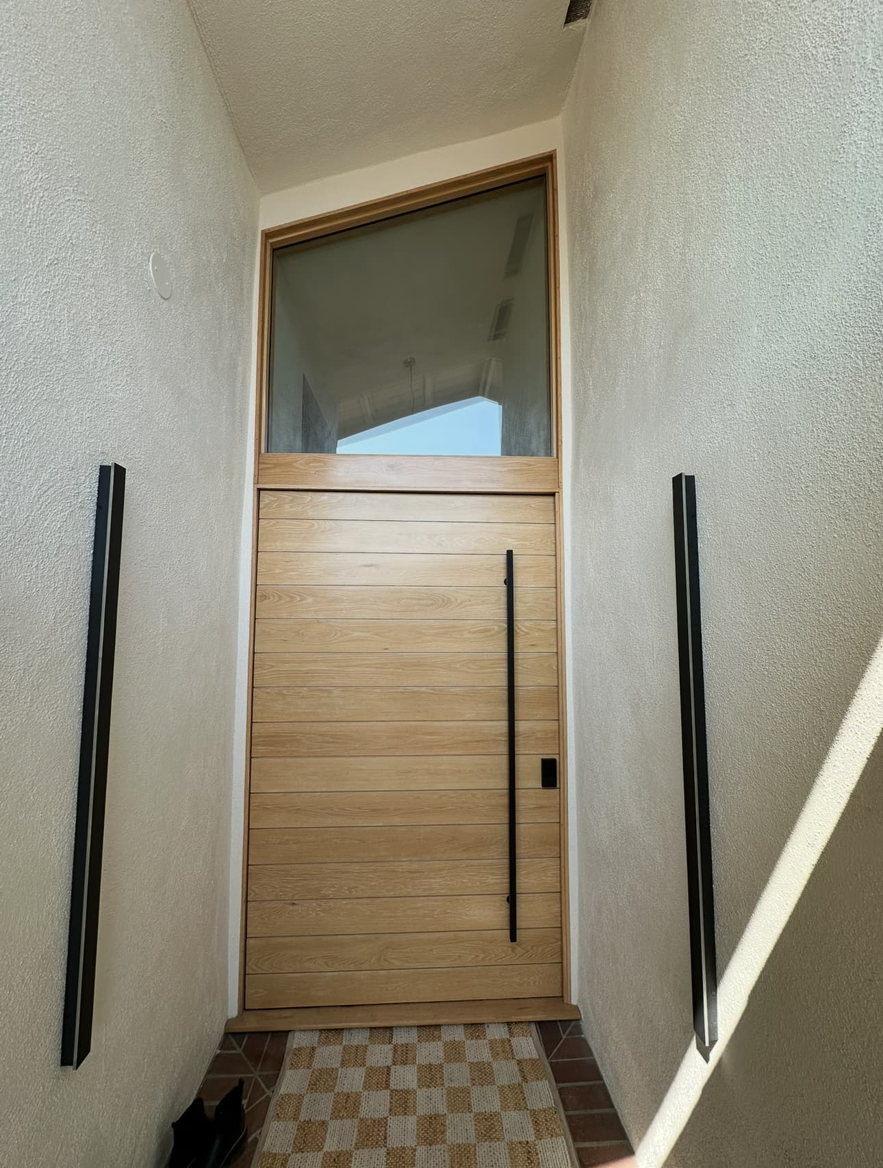 ED-25 — White Oak Slat Entry with Glass & Transom