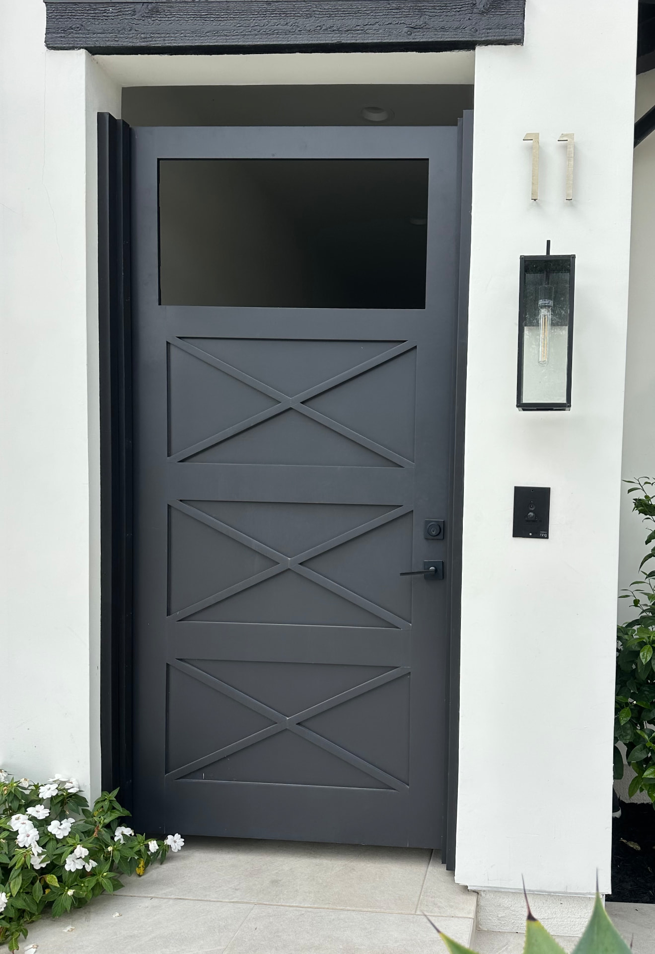 PG-07 — Black Courtyard Gate