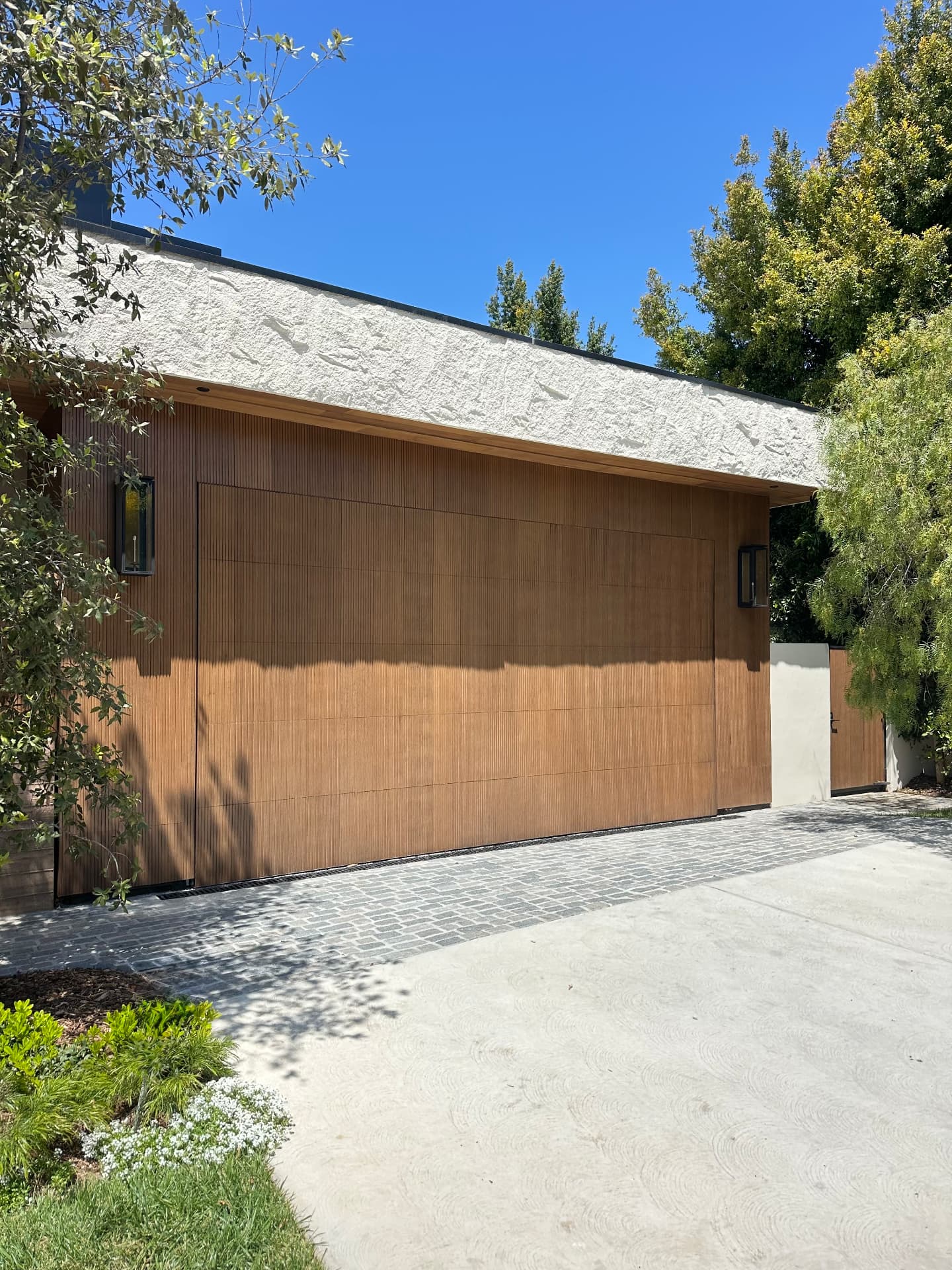 GD-26 — Flush-Mounted Rift Oak Garage Door