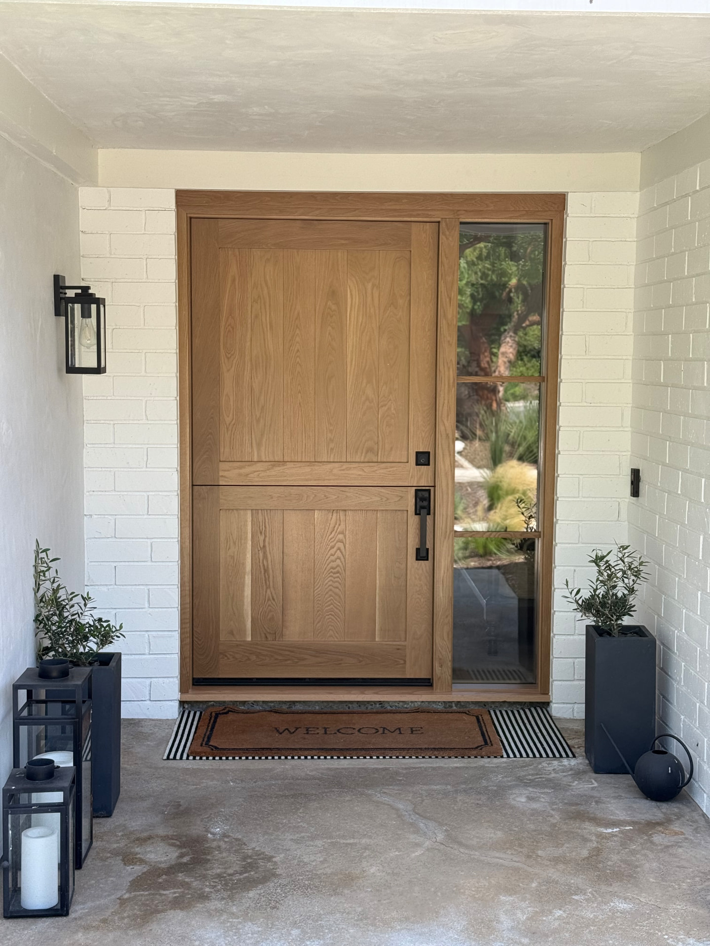 ED-03 — White Oak Dutch Door with Divided Sidelight
