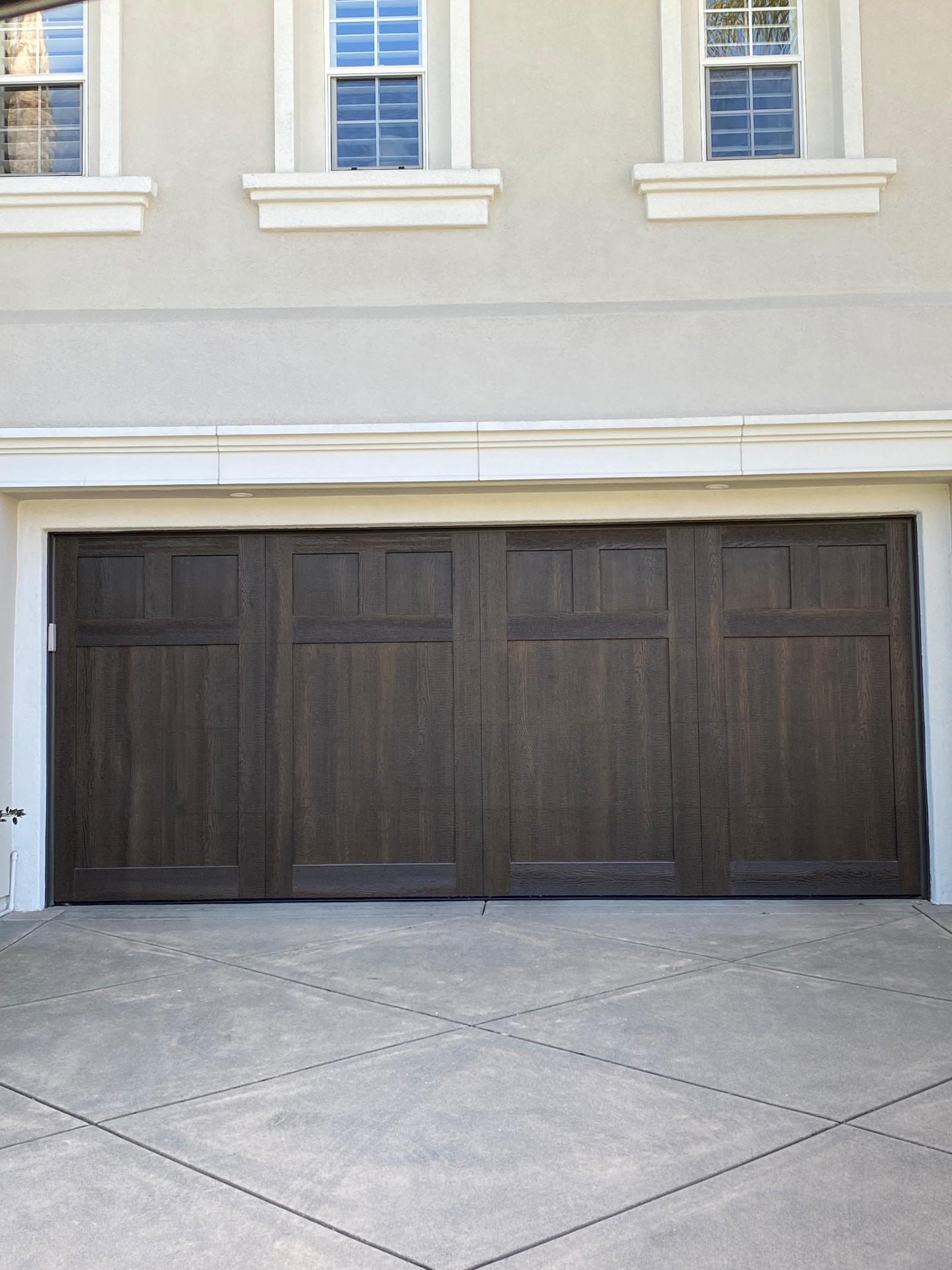 GD-02 — Espresso Craftsman Garage Doors